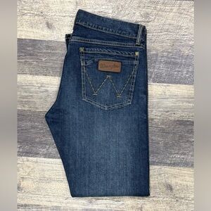 NWOT Wrangler Men's Retro Slim Fit Bootcut Jean